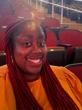 Meet your Posher, Simone